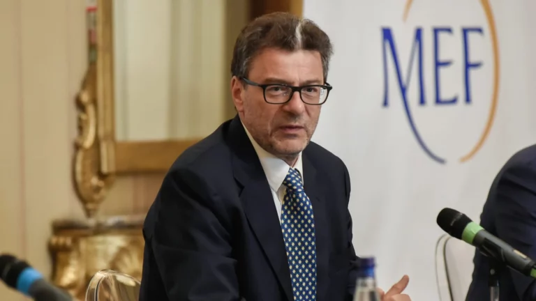 Giorgetti assicura: “La manovra del governo rimane fedele al programma”