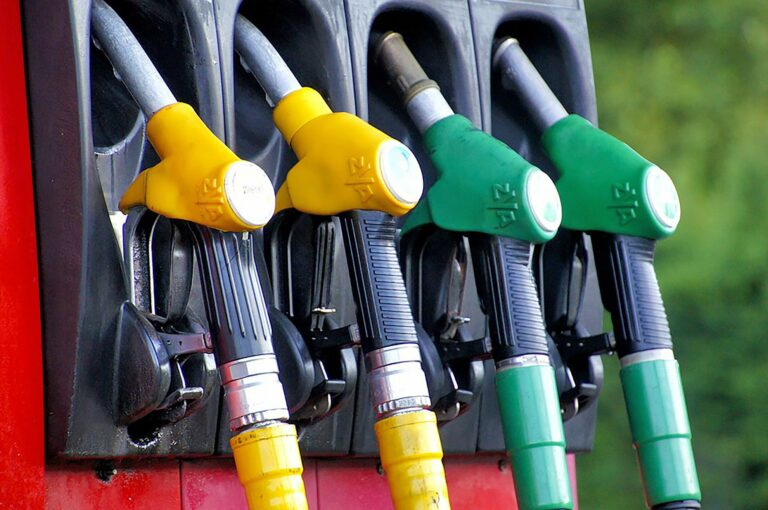 Aumenti dei prezzi dei carburanti: analisi degli ultimi rincari