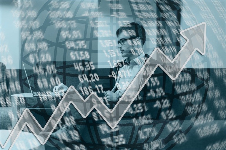 L’Italia tra fiducia e preoccupazione: il deficit pubblico in calo, ma la crescita economica rallenta