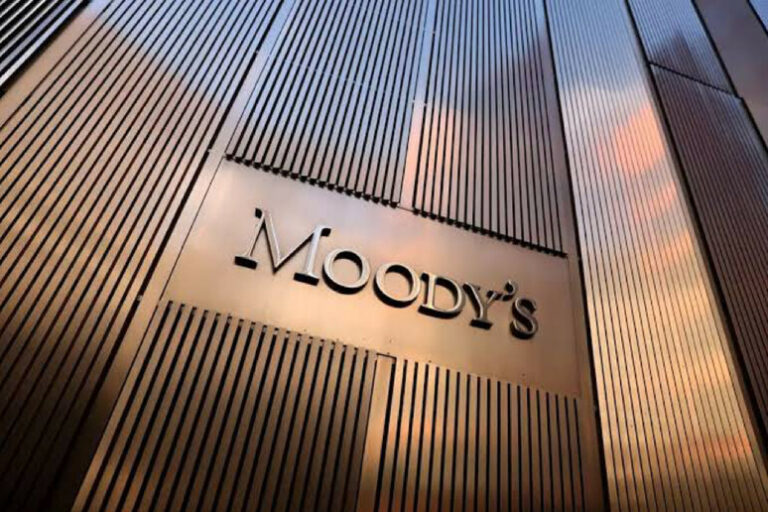 Moody’s previsioni sull’Italia: crescita lenta e debito in aumento